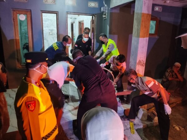Tiga Hari Tak Terlihat, Pemuda Sebatang Kara Ditemukan Meninggal di Rumahnya 