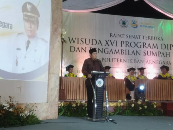 Wisuda XIV Politeknik Banjarnegara, 104 Lulusan Disiapkan Isi Kebutuhan SDM Daerah