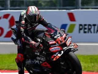 Bezzecchi Tercepat di FP1 MotoGP Mandalika 2026, Marc Marquez Tempel Ketat!