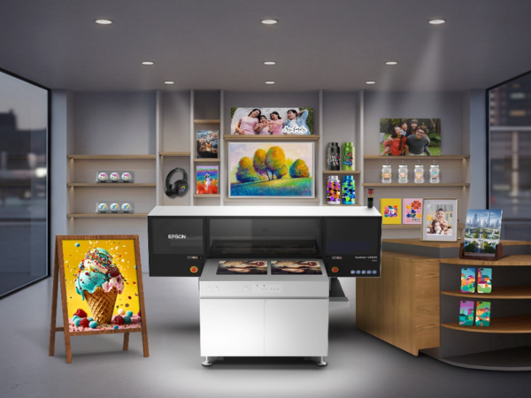 Epson Rilis SureColor V4000, Printer UV Flatbed Ringkas untuk Bisnis Custom