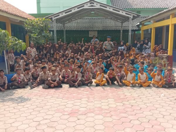 Cegah Bullying di Sekolah, Polisi Sambangi SDN 06 Petarukan Pemalang dan Edukasi Siswa